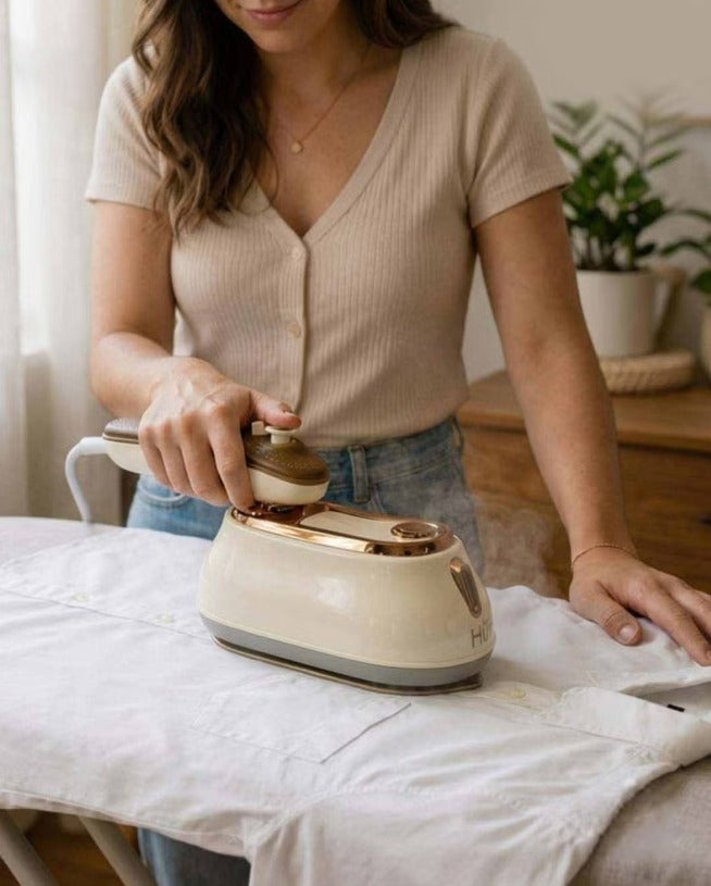 HU Mini Travel Steam Iron